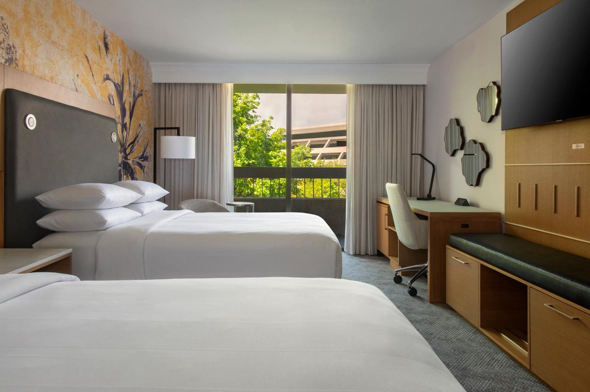 Westchester Marriott Tarrytown Exterior photo