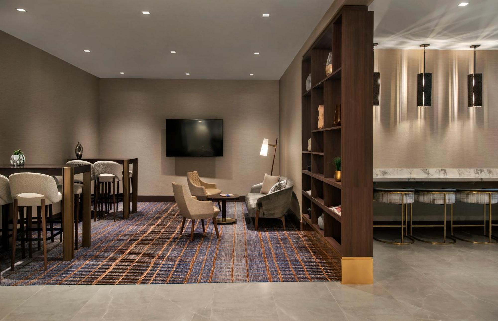 Westchester Marriott Tarrytown Exterior photo